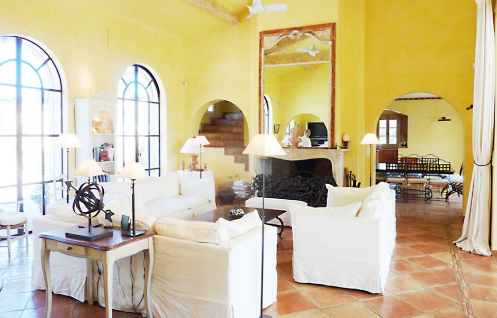 Living room at Villa Les Oliviers, Saint-Tropez